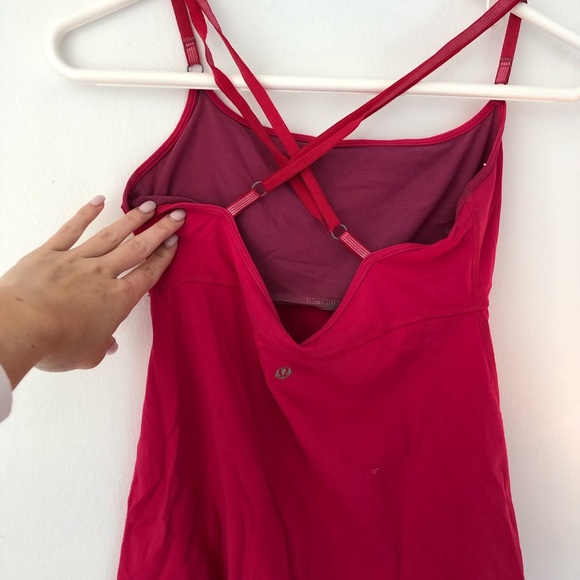 Lulu lemon raceback top with build in sports bra - Picture 2 of 3